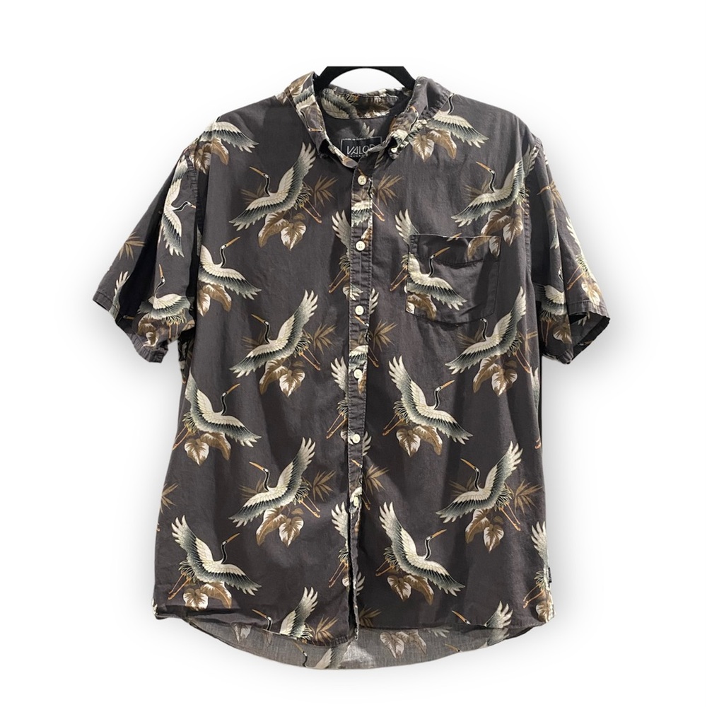 Valor Collective Mens Button Down Pocket Short Sleeve Asian Crane Print Large
